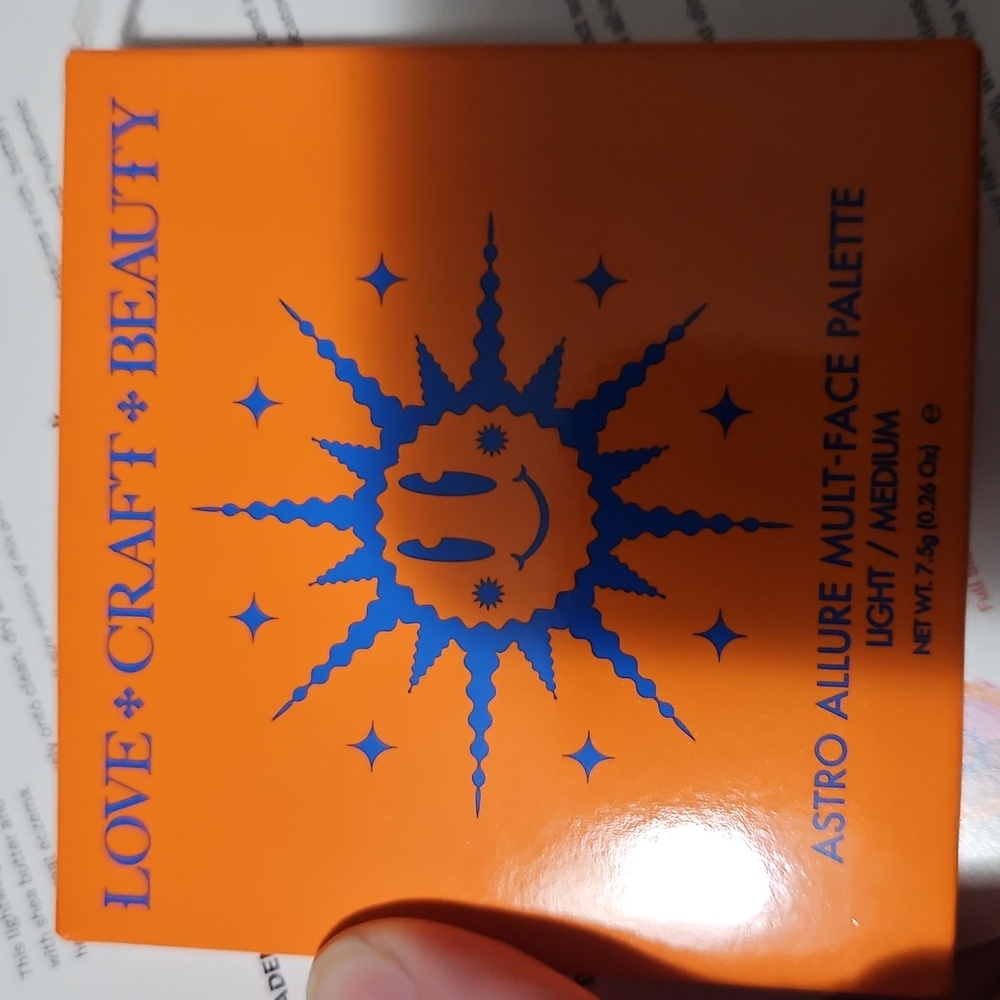 NWT LOVE CRAFT BEAUTY FACE PALETTE - Picture 2 of 5